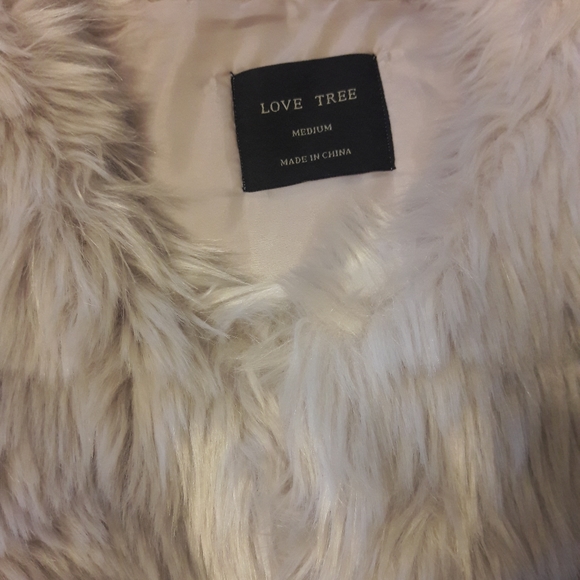 Faux fur vest - Picture 2 of 2
